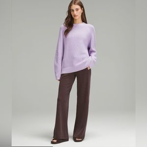 Honeycomb crew neck sweater/ size small/ lilac ether 💜💜💜